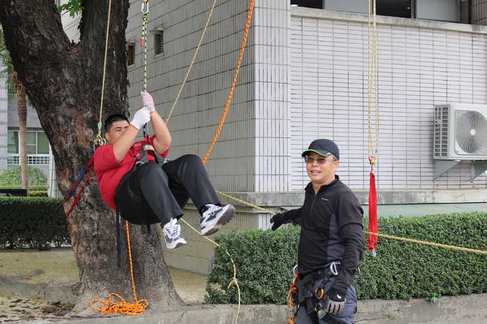【新　　聞】讓生命不同凡想　帶領身障成人飛上枝頭看鳥兒圖片