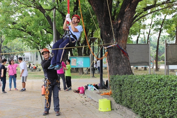 【新　　聞】讓生命不同凡想　帶領身障成人飛上枝頭看鳥兒圖片