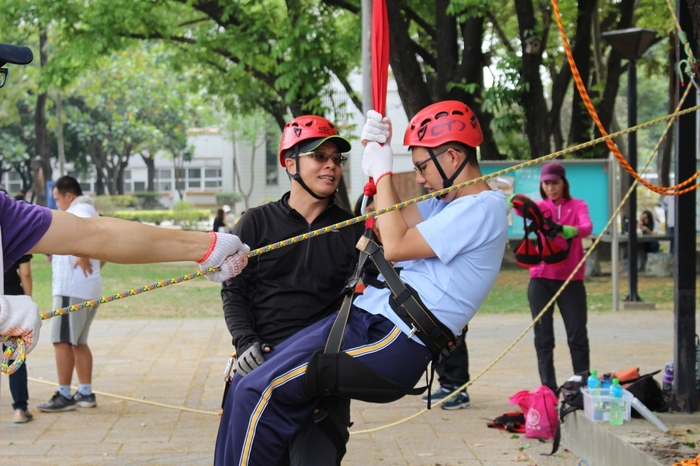 【新　　聞】讓生命不同凡想　帶領身障成人飛上枝頭看鳥兒圖片