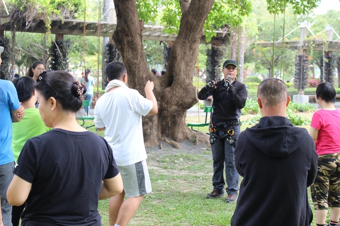 【新　　聞】讓生命不同凡想　帶領身障成人飛上枝頭看鳥兒圖片
