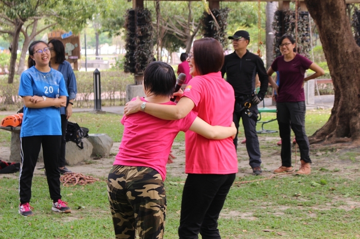 【新　　聞】讓生命不同凡想　帶領身障成人飛上枝頭看鳥兒圖片