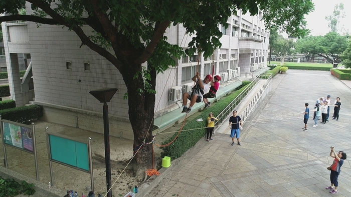 【新　　聞】讓生命不同凡想　帶領身障成人飛上枝頭看鳥兒圖片